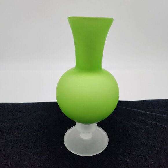 Frosted Satin Cased Green Glass Vase With Flared Neck & Pedestal Base VTG 8.75" - Picture 6 of 10